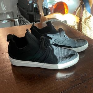 Black Lace up Low Top Sneakers